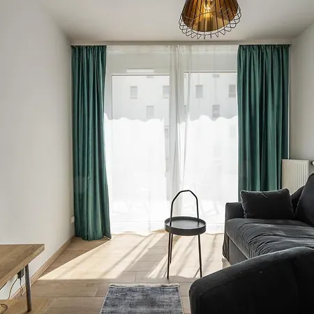 Rentplanet - Apartament Braniborska Lägenhet *