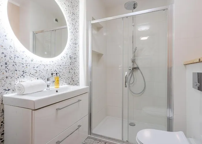 Rentplanet - Apartament Braniborska